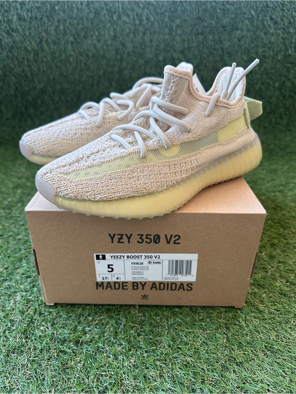 Adidas Yeezy Boost 350 V2 Size 5 Brand New FX9028